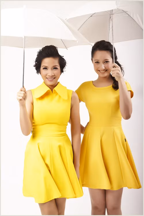 Mẹ con Mỹ Linh - Anna Trương. Mẹ con Mỹ Linh - Anna Trương.