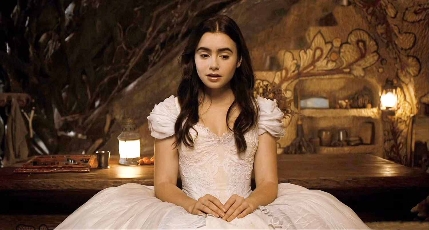 Tạo hình Bạch Tuyết của Lily trong "Mirror mirror"