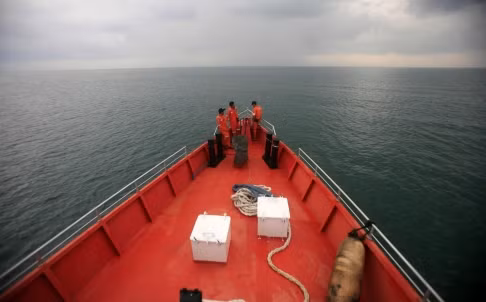 Indonesia triển khai hoạt động tìm kiếm chiếc máy bay Malaysia mất tích.