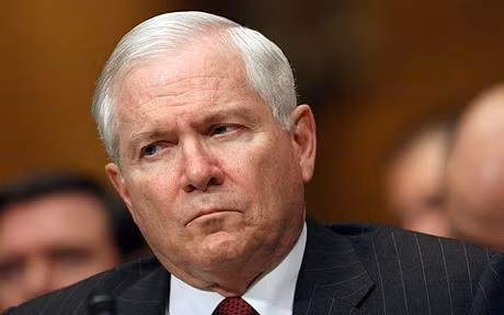 Cựu Bộ trưởng Quốc phòng Mỹ Robert Gates. Cựu Bộ trưởng Quốc phòng Mỹ Robert Gates.