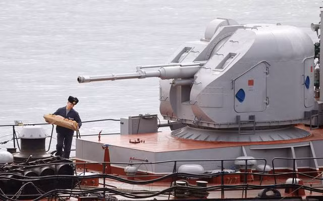 Tàu hộ tóng Ternopil của hải quân Ukraine đã thuộc về Nga. Tàu hộ tóng Ternopil của hải quân Ukraine đã thuộc về Nga.