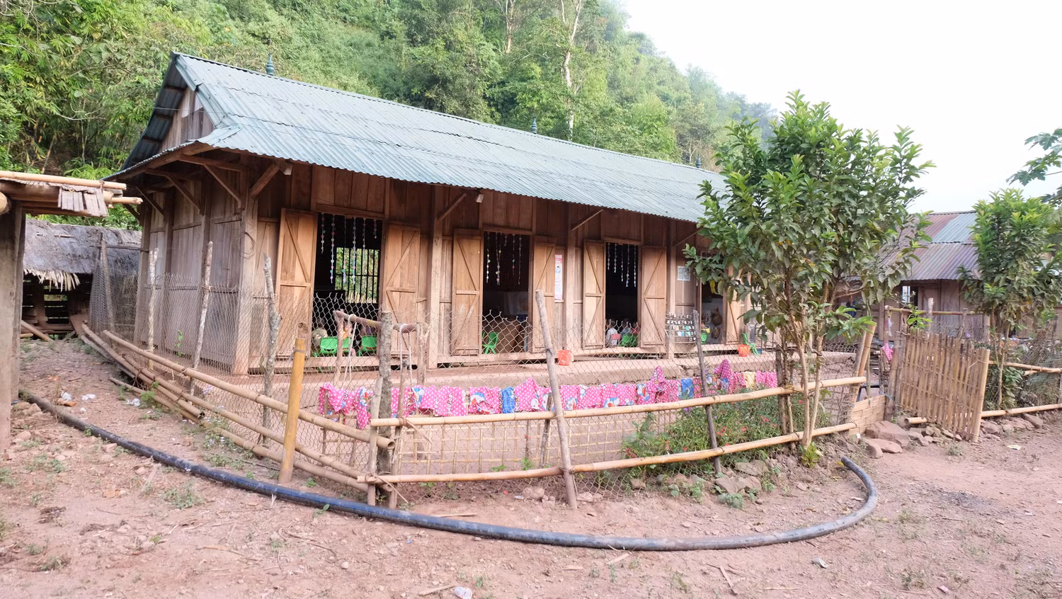 Toàn cảnh lớp mầm non U Pa Tết. Ảnh: LC