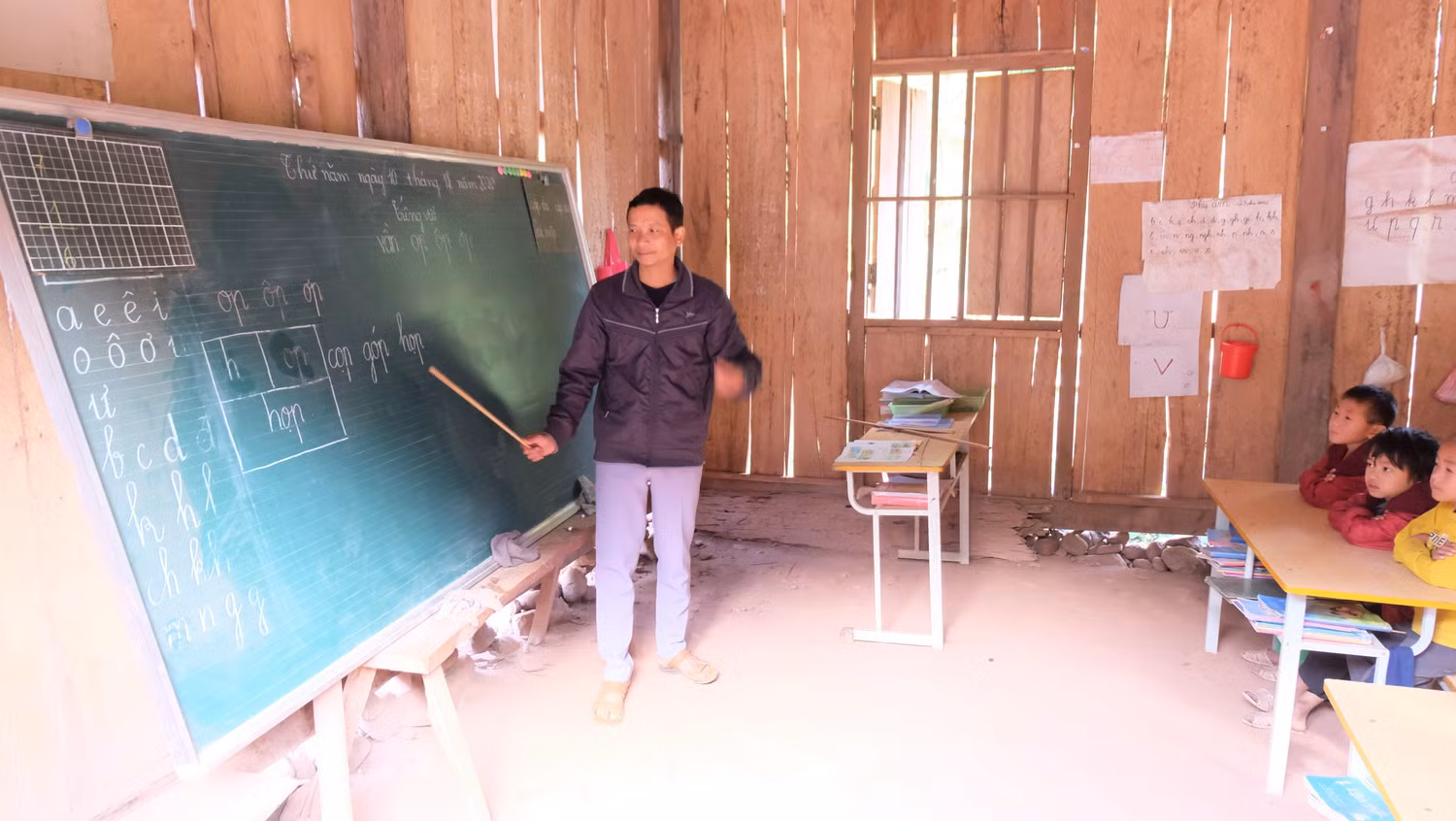 Lớp học của thầy Đao Văn Tam. Ảnh: LC Lớp học của thầy Đao Văn Tam. Ảnh: LC