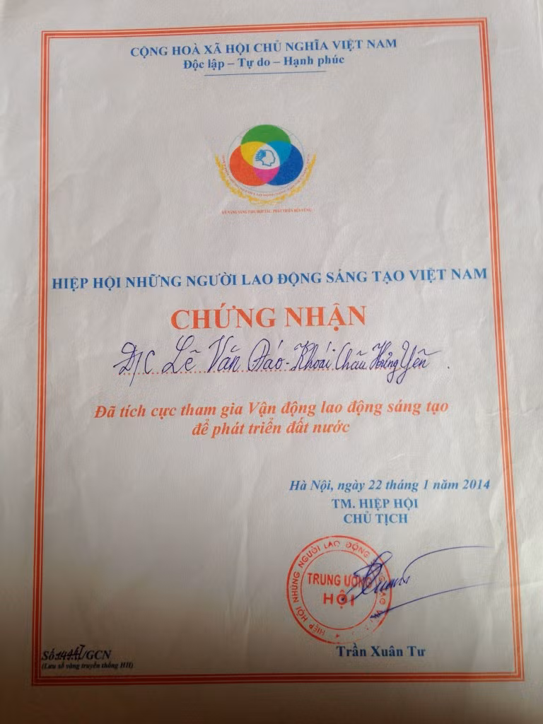 Ông được Hiệp hội những người lao động sáng tạo Việt Nam chứng nhận là hội viên “Đã tích cực tham gia Vận động lao động sáng tạo để phát triển đất nước” Ông được Hiệp hội những người lao động sáng tạo Việt Nam chứng nhận là hội viên “Đã tích cực tham gia Vận động lao động sáng tạo để phát triển đất nước”