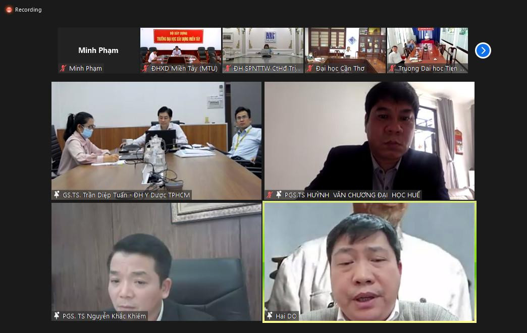 Lãnh đạo các trường đại học, các chuyên gia chia sẻ tại buổi tọa đàm. (Ảnh: Chụp màn hình)