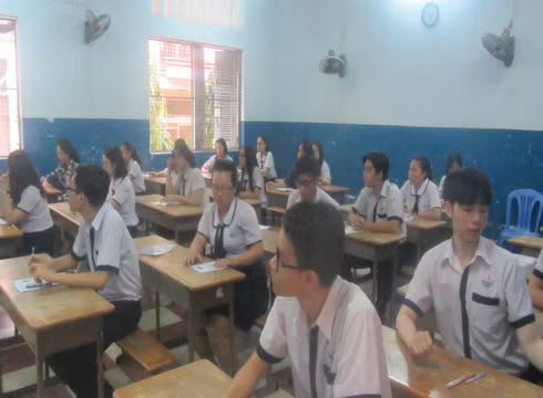 Người trong cuộc nói về tỉ lệ đỗ tốt nghiệp trung học phổ thông năm nay ảnh 2 Người trong cuộc nói về tỉ lệ đỗ tốt nghiệp trung học phổ thông năm nay ảnh 2