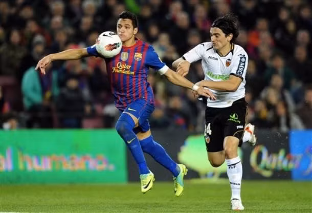 Bị dẫn 4-1, Valencia buông súng, không thể theo kịp được Barca.