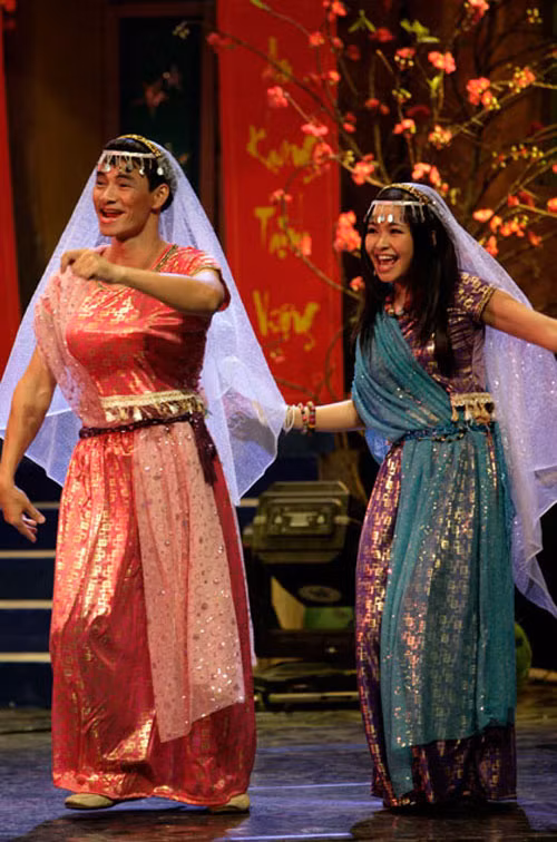 Người đẹp Xuân Bắc đang uyển chuyển với điệu Bellydance. Người đẹp Xuân Bắc đang uyển chuyển với điệu Bellydance.