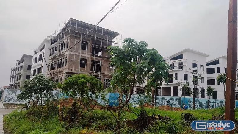 Nhóm ngành xây dựng có chi phú tuân thủ thủ tục hành chính đắt đỏ nhất. (Ảnh minh hoa:giaoduc.net.vn) Nhóm ngành xây dựng có chi phú tuân thủ thủ tục hành chính đắt đỏ nhất. (Ảnh minh hoa:giaoduc.net.vn)