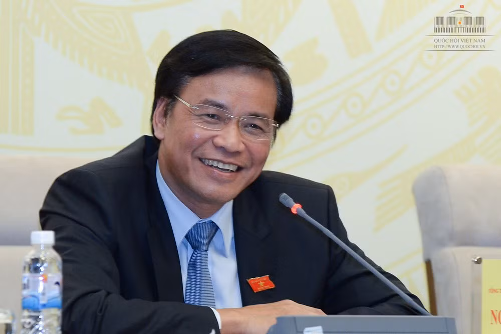 Ông Nguyễn Hạnh Phúc bày tỏ, trước khi ra ứng cử Đại biểu Quốc hội thì những người ứng cử phải thành thật với chính bản thân mình. ảnh: quochoi.vn Ông Nguyễn Hạnh Phúc bày tỏ, trước khi ra ứng cử Đại biểu Quốc hội thì những người ứng cử phải thành thật với chính bản thân mình. ảnh: quochoi.vn
