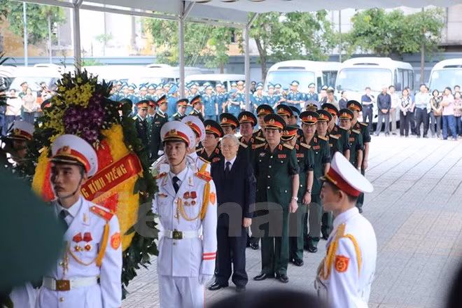 Những người anh hùng quả cảm sống mãi trong lòng Tổ quốc ảnh 4 Những người anh hùng quả cảm sống mãi trong lòng Tổ quốc ảnh 4