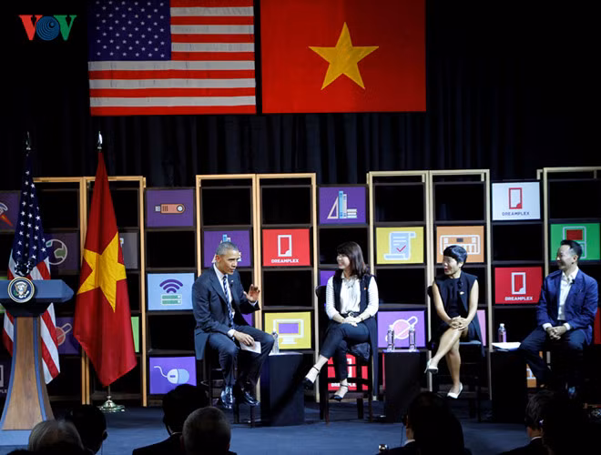 Những điều Tổng thống Obama quan tâm là làm thế nào để các công ty Hoa Kỳ quan tâm đến khởi nghiệp của cộng đồng doanh nhân trẻ Việt Nam. Những điều Tổng thống Obama quan tâm là làm thế nào để các công ty Hoa Kỳ quan tâm đến khởi nghiệp của cộng đồng doanh nhân trẻ Việt Nam.