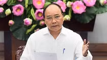 Thủ tướng xin lỗi người dân vì sự cố đoàn xe hộ tống đi vào phố cổ Hội An. ảnh: VGP. Thủ tướng xin lỗi người dân vì sự cố đoàn xe hộ tống đi vào phố cổ Hội An. ảnh: VGP.