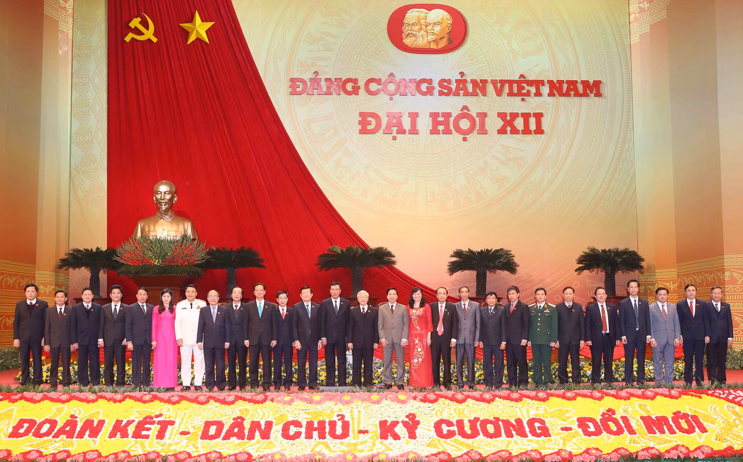 Ngăn chặn suy thoái, tiêu cực trong Đảng ảnh 2 Ngăn chặn suy thoái, tiêu cực trong Đảng ảnh 2