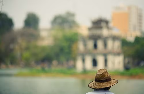 Một chút hoài niệm xa xăm cho người cô đơn trong hoài niệm Một chút hoài niệm xa xăm cho người cô đơn trong hoài niệm
