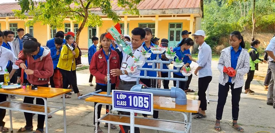 Một hoạt động trải nghiệm sáng tạo tại trường Đakrông. (Ảnh: Đoàn trường cung cấp) Một hoạt động trải nghiệm sáng tạo tại trường Đakrông. (Ảnh: Đoàn trường cung cấp)