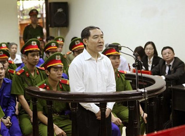 "Đại án" Dương Chí Dũng và đồng phạm khiến dư luận đặt nhiều câu hỏi liên quan đến các khoản tiền hàng triệu đô la Mỹ.