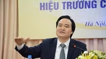 “Anh còn muốn cái cử nhân ư? Này! Tôi bán cho anh một xu thôi” ảnh 2