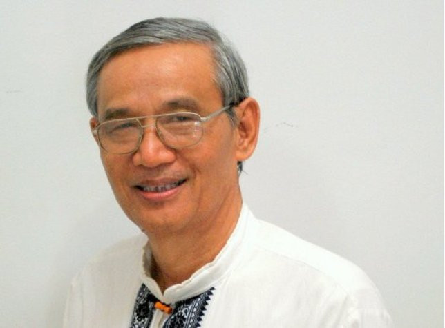 TS Sử học Nguyễn Nhã - Trưởng Đề án Bếp Việt (tiền thân là Viện Nghiên cứu Ẩm thực Việt Nam) và Chủ nhiệm Câu lạc bộ Ca trù & hát thơ Lạc Việt cho rằng, sức mạnh người Việt nằm ở tinh thần yêu nước. TS Sử học Nguyễn Nhã - Trưởng Đề án Bếp Việt (tiền thân là Viện Nghiên cứu Ẩm thực Việt Nam) và Chủ nhiệm Câu lạc bộ Ca trù & hát thơ Lạc Việt cho rằng, sức mạnh người Việt nằm ở tinh thần yêu nước.