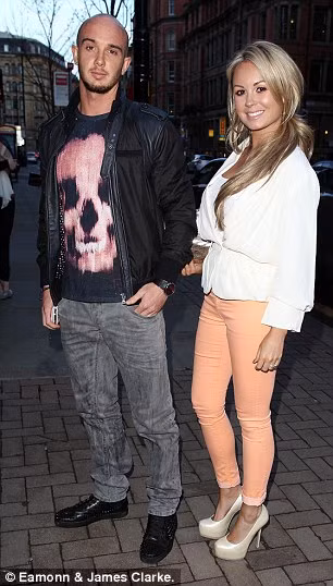 Stephen Ireland đi cùng cô vợ sắp cưới Jessica Lawlor.
