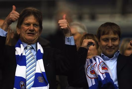 Reading khó có thể lọt vào top đầu tại Premier League mùa giải tới, nhưng Katsia Zingarevich - vợ của chủ tịch Anton Zingarevich (phải) chắc chắn sẽ lọt vào top WAGs nóng bỏng nhất tại giải đấu này.