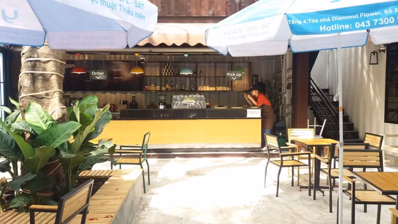 Việc sử dụng khuôn viên trường học để kinh doanh của Hệ thống giáo dục Trường Ngôi Sao Hà Nội tiềm ẩn nguy cơ mất an ninh trong môi trường giáo dục. Ảnh Linh Chi.