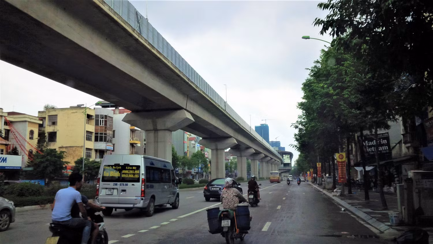 Dự án đường sắt đô thị Cát Linh - Hà Đông liên tục chậm tiến độ, đội vốn trên 50% vẫn chưa biết bao giờ hoàn thành. Ảnh: Vũ Phương. Dự án đường sắt đô thị Cát Linh - Hà Đông liên tục chậm tiến độ, đội vốn trên 50% vẫn chưa biết bao giờ hoàn thành. Ảnh: Vũ Phương.