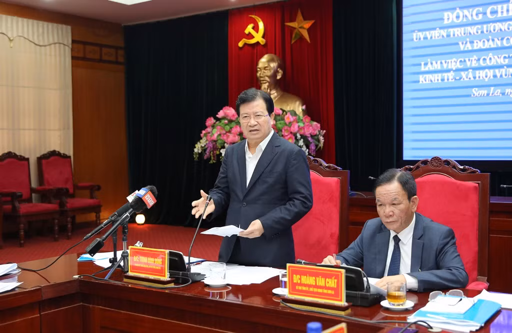 Phó Thủ tướng Trịnh Đình Dũng phát biểu kết luận Hội nghị. Ảnh: VGP/Xuân Tuyến