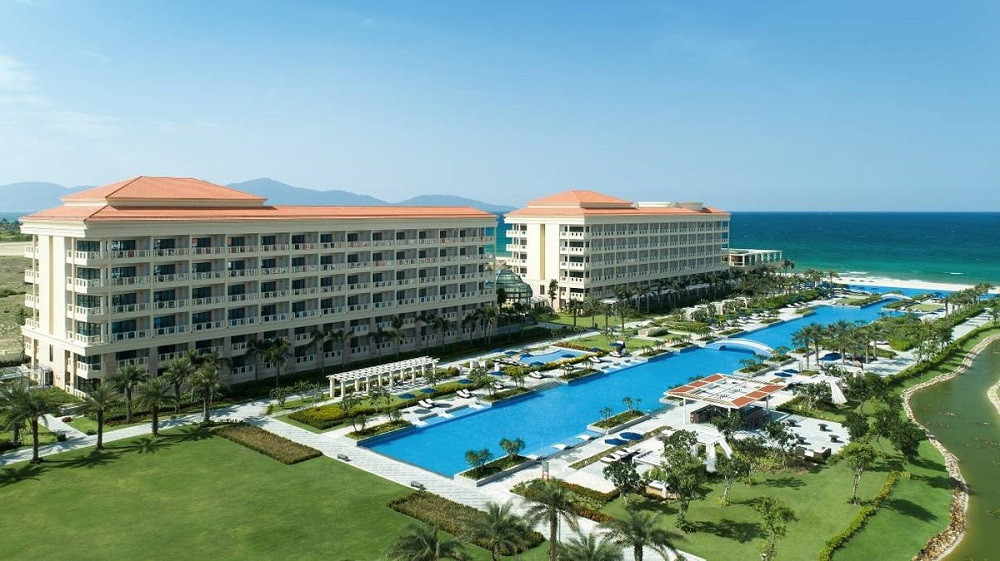 Toàn cảnh khu nghỉ dưỡng Sheraton Grand Đà Nẵng Resort.