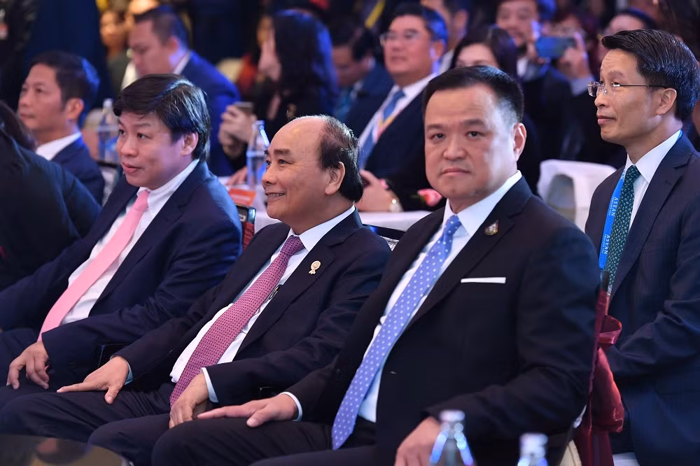 Thủ tướng Việt Nam Nguyễn Xuân Phúc tham dự Lễ khai trương 2 đường bay tại Thái Lan của Vietjet bên lề Hội nghị Cấp cao ASEAN 35 tại Thái Lan Thủ tướng Việt Nam Nguyễn Xuân Phúc tham dự Lễ khai trương 2 đường bay tại Thái Lan của Vietjet bên lề Hội nghị Cấp cao ASEAN 35 tại Thái Lan