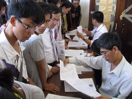 Hôm nay 1/4, thí sinh bắt đầu nộp hồ sơ đăng ký dự thi quốc gia 2016 ảnh 1 Hôm nay 1/4, thí sinh bắt đầu nộp hồ sơ đăng ký dự thi quốc gia 2016 ảnh 1