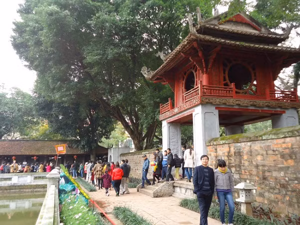“Một thước núi, một tấc sông của ta, lẽ nào lại tự nhiên vứt bỏ…” ảnh 2