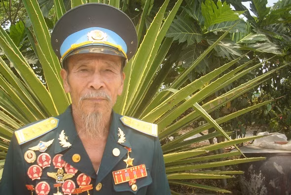 Anh hùng Lực lượng vũ trang nhân dân Nguyễn Văn Bảy (Ảnh: Phan Thị Anh Thư)