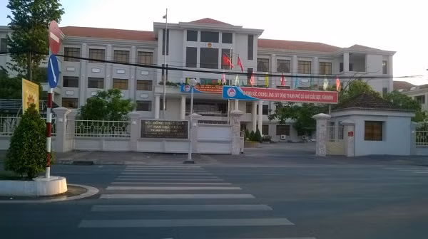 Trụ sở UBND Thành phố Cà Mau (Ảnh: Trúc Linh) Trụ sở UBND Thành phố Cà Mau (Ảnh: Trúc Linh)