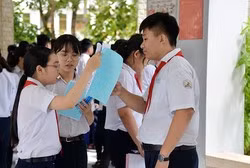 Chuyện gì đang xảy ra với với điểm thi tuyển sinh 10? ảnh 3 Chuyện gì đang xảy ra với với điểm thi tuyển sinh 10? ảnh 3