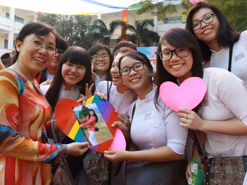 Bỏ biên chế suốt đời sẽ tạo động lực cho giáo viên phấn đấu và giảm được gánh nặng ngân sách (Ảnh minh họa: TTXVN) Bỏ biên chế suốt đời sẽ tạo động lực cho giáo viên phấn đấu và giảm được gánh nặng ngân sách (Ảnh minh họa: TTXVN)