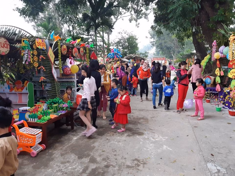 Trường mầm non Đồng Tiến với hoạt động ngoại khóa “Hội chợ quê”