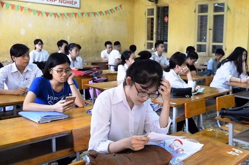 Nhiều nguyên nhân dẫn đến việc một số học sinh mất động lực học tập ( Ảnh minh họa: Báo Nhân dân) Nhiều nguyên nhân dẫn đến việc một số học sinh mất động lực học tập ( Ảnh minh họa: Báo Nhân dân)