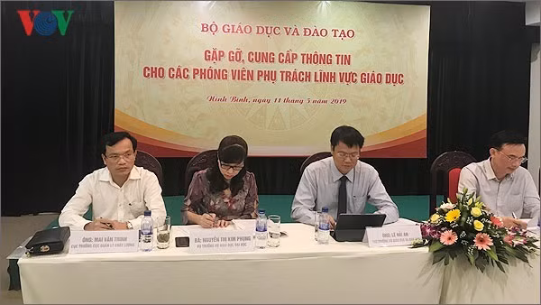 Lãnh đạo Bộ Giáo dục đã chia sẻ về việc không gọi bổ sung thí sinh (Ảnh: VOV) Lãnh đạo Bộ Giáo dục đã chia sẻ về việc không gọi bổ sung thí sinh (Ảnh: VOV)