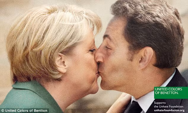Thủ tướng Angela Merkel "khóa môi" Tổng thống Pháp Nicolas Sarkozy