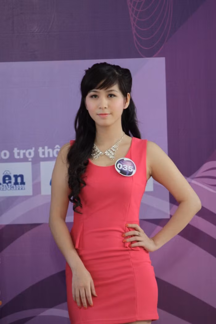Vũ Thị Bích Thủy Ngày sinh: 17 / 10 / 1990 Nơi sinh: Hà Nội Lớp: KT10, ĐH Kinh doanh & Công nghệ Hà Nội