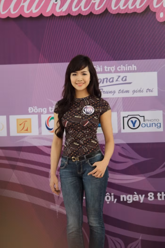 Ngô Thị Thanh Thùy Ngày sinh:01/10/1992 Nơi sinh: Quảng Ninh Lớp: NH15.10, ĐH Kinh Doanh Công Nghệ Hà Nội