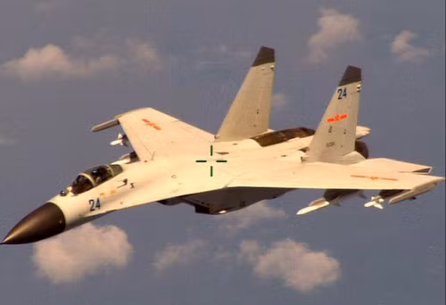 Máy bay chiến đấu J-11 từng đánh chặn máy bay tuần tra săn ngầm P-8A Poseidon của Hải quân Mỹ trên Biển Đông