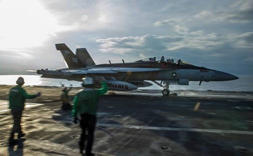 Máy bay chiến đấu trên tàu sân bay USS George Washington, Hải quân Mỹ Máy bay chiến đấu trên tàu sân bay USS George Washington, Hải quân Mỹ