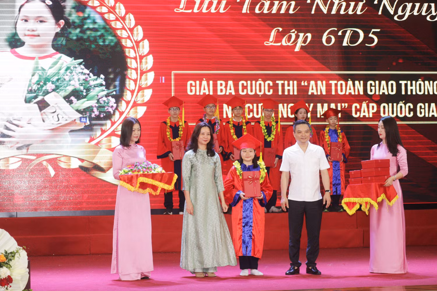 GDVN_thcs-ngo-quyen-bieu-duong-5.jpg