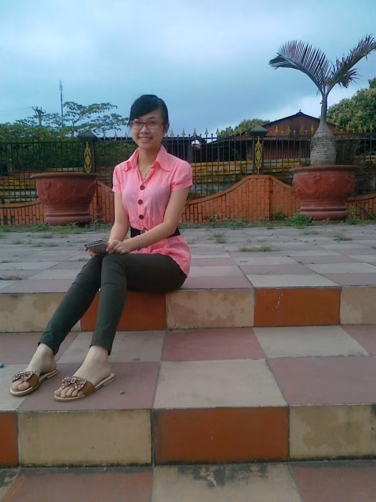 Quyên luôn muốn đem lại nụ cười cho mọi người, biết trân trọng và yêu thương những gì mình có :)
