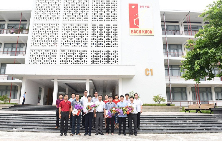 Hiện nay, Bình Minh đang là sinh viên năm nhất Khoa Công nghệ thông tin, Đại học Bách Khoa Hà Nội. (Ảnh: Kim Chi)