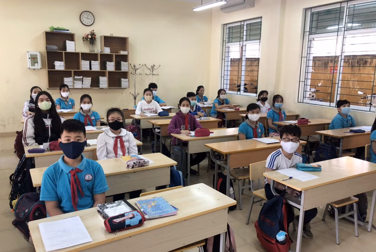 Ngày đầu đi học, việc giãn cách được bảo đảm tại Trường Tiểu học Chu Văn An (quận Ngô quyền)