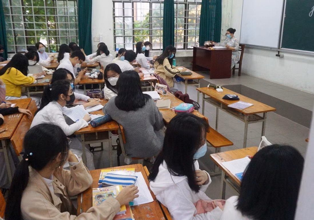 Ngành giáo dục Đà Nẵng yêu cầu không vội đẩy nhanh tiến độ thực hiện chương trình khi học sinh chưa hoàn thành nội dung bài học sau khi đi học trực tiếp trở lại.