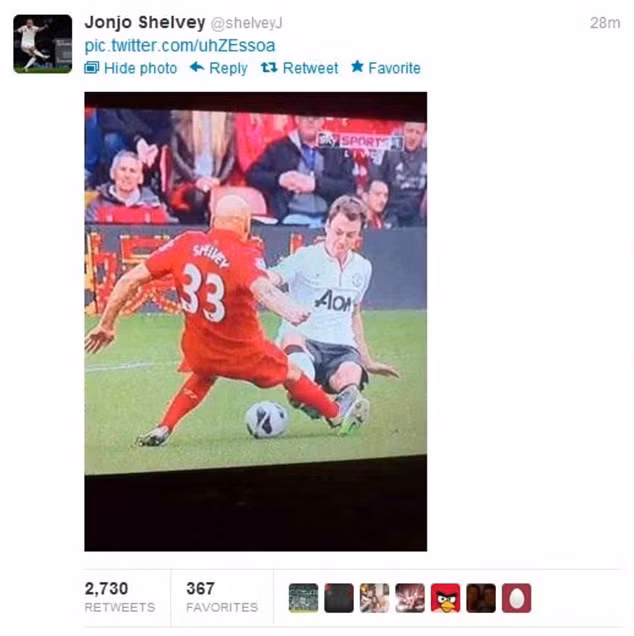 Tuy đã đưa ra lời xin lỗi Sir Alex nhưng câu nói sau đó của Shelvey cũng đầy ẩn ý khi cho rằng chính Sir Alex đã tác động đến trọng tài để tiền vệ này phải nhận thẻ đỏ rời sân. Được biết, dòng tweet xin lỗi Sir Alex được Shelvey xóa đi ngay sau đó theo yêu cầu từ phía câu lạc bộ Liverpool...